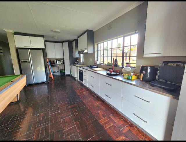 3 BEDROOM HOUSE FOR SALE IN GLEN MARAIS